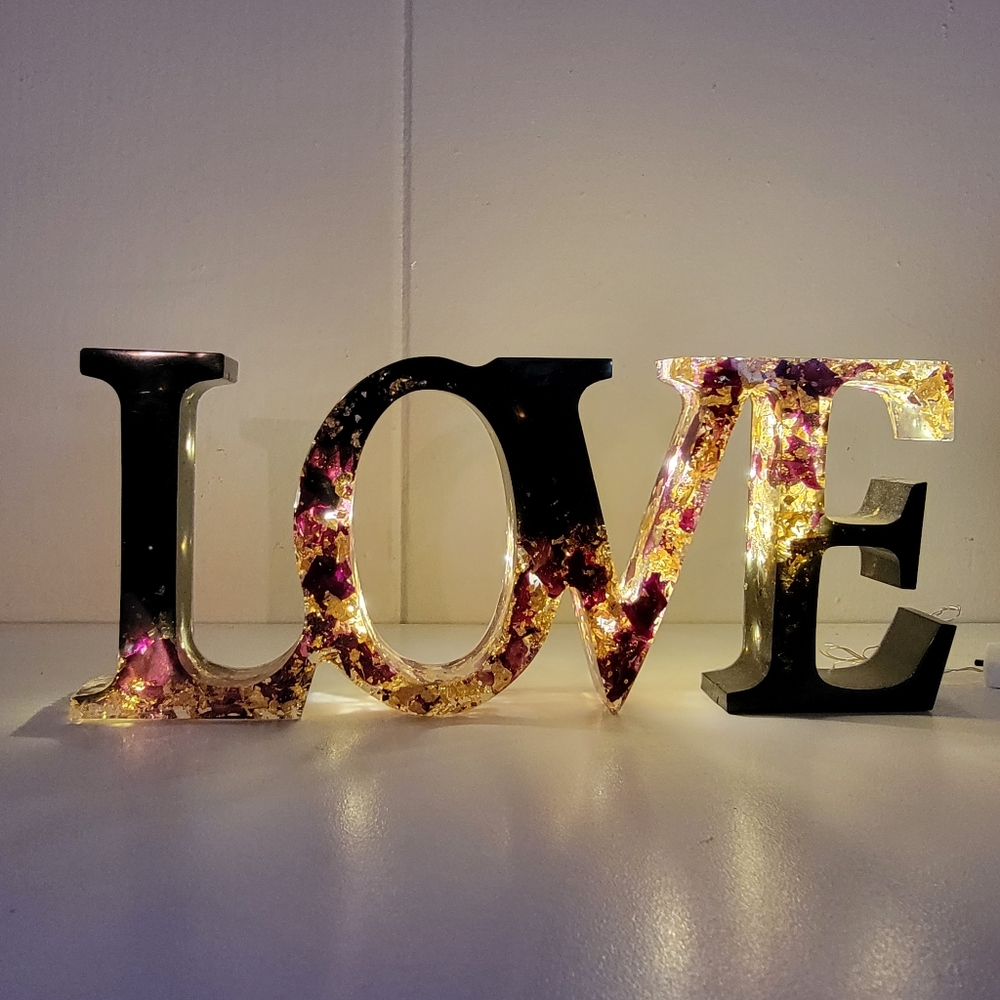Resin "LOVE" sign